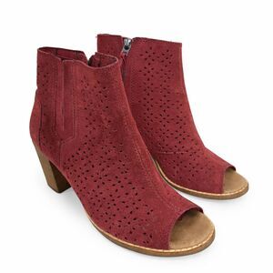 TOMS Womens Burgundy Peep Toe Booties 6.5 Chunky Heel Perforated Leather Zip Up